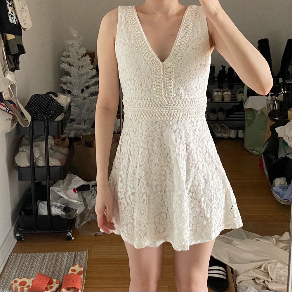Little lace white dress